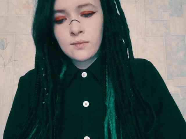 AlternativeGirl webcam