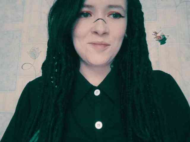 AlternativeGirl webcam