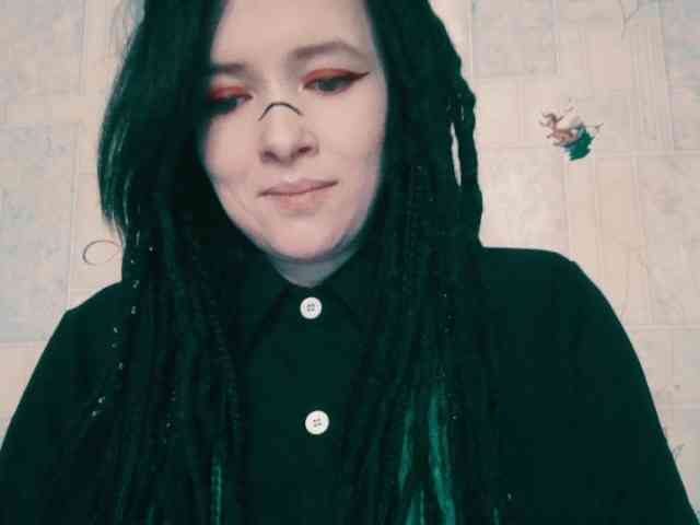 AlternativeGirl webcam