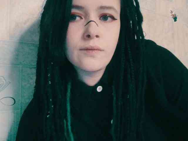 AlternativeGirl webcam