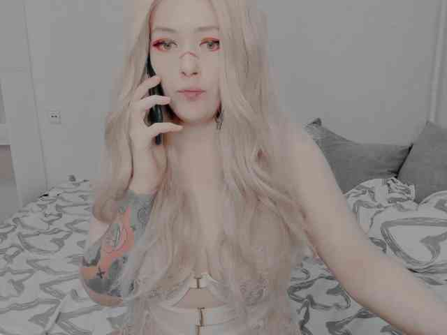 AlternativeGirl webcam