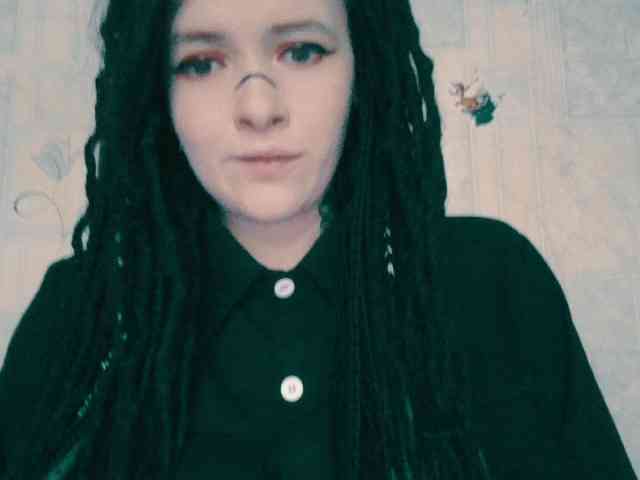 AlternativeGirl webcam