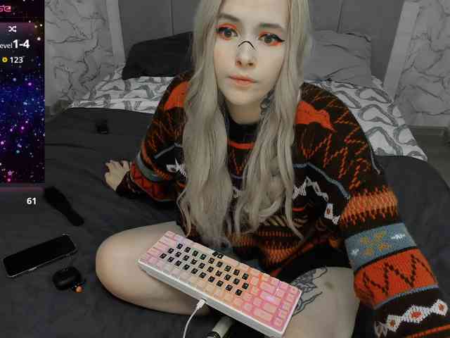 AlternativeGirl webcam
