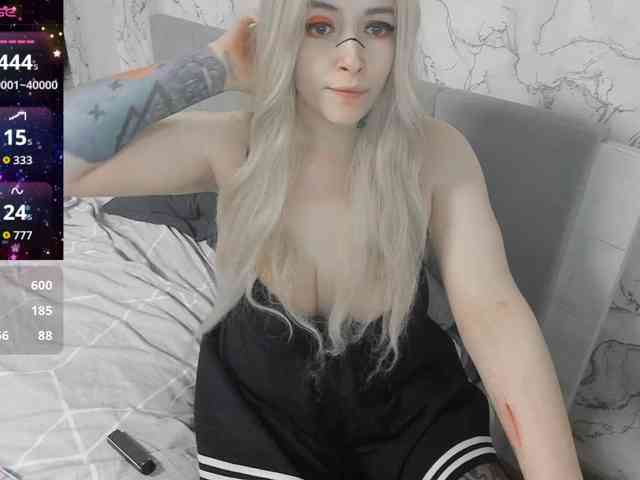 AlternativeGirl webcam