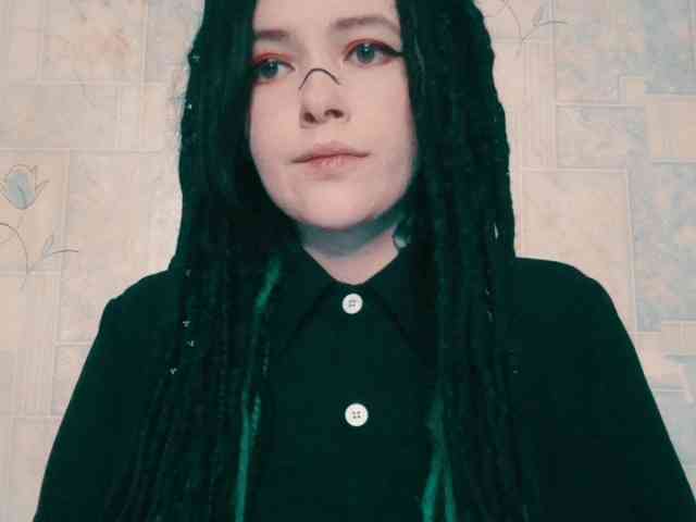 AlternativeGirl webcam