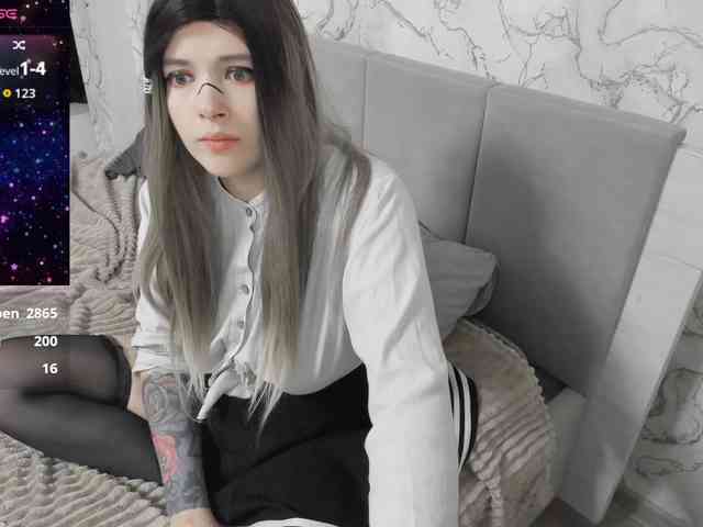 AlternativeGirl webcam