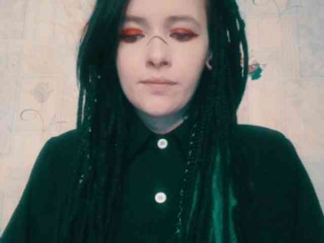 AlternativeGirl webcam