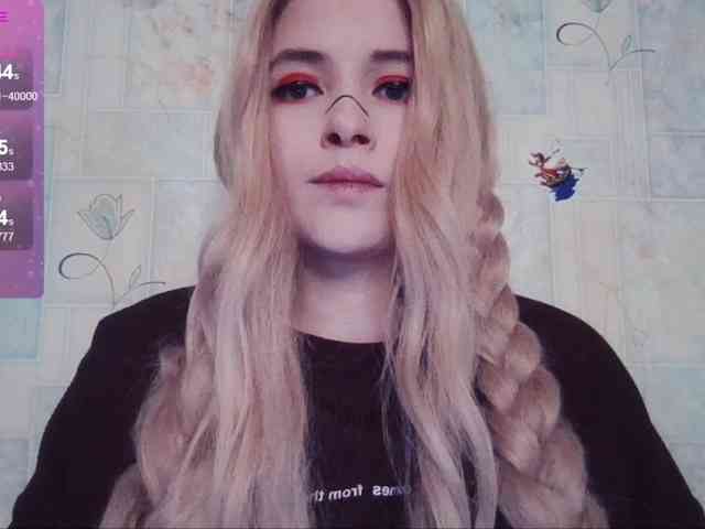 AlternativeGirl webcam