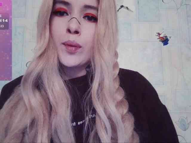 AlternativeGirl webcam