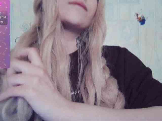 AlternativeGirl webcam