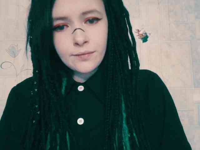 AlternativeGirl webcam