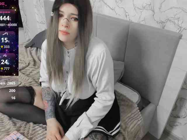 AlternativeGirl webcam