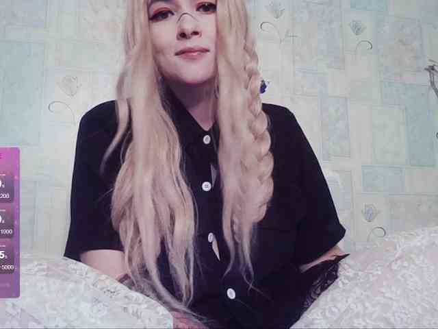 AlternativeGirl webcam