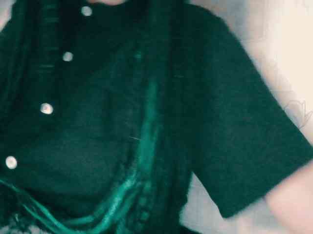 AlternativeGirl webcam