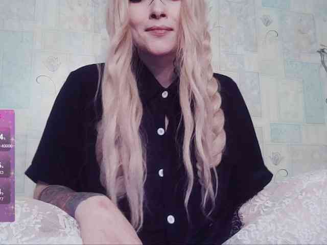 AlternativeGirl webcam