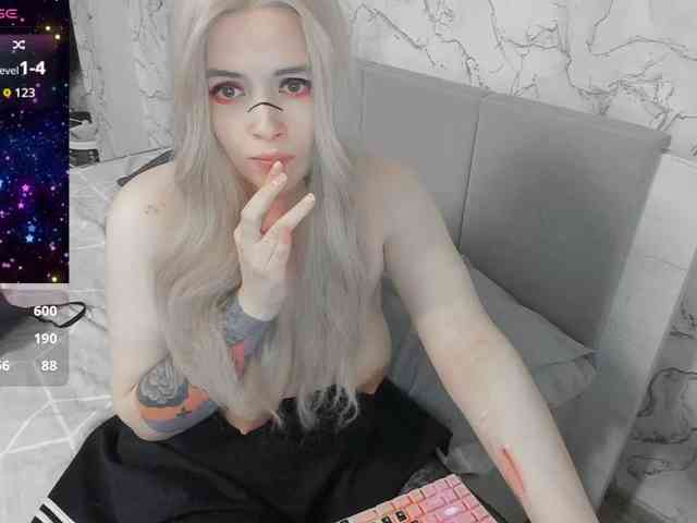 AlternativeGirl webcam