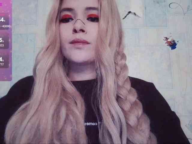 AlternativeGirl webcam