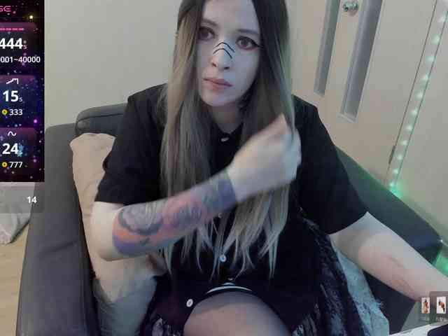 AlternativeGirl webcam