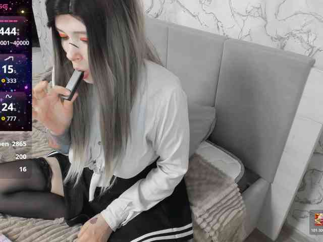 AlternativeGirl webcam