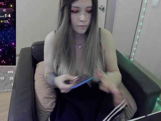 AlternativeGirl webcam