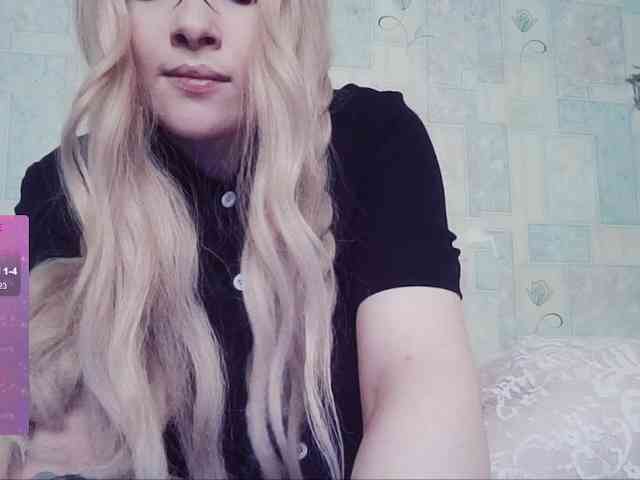 AlternativeGirl webcam