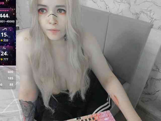 AlternativeGirl webcam