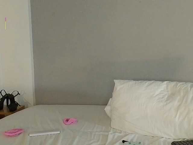 Bella-J's BongaCams show and profile