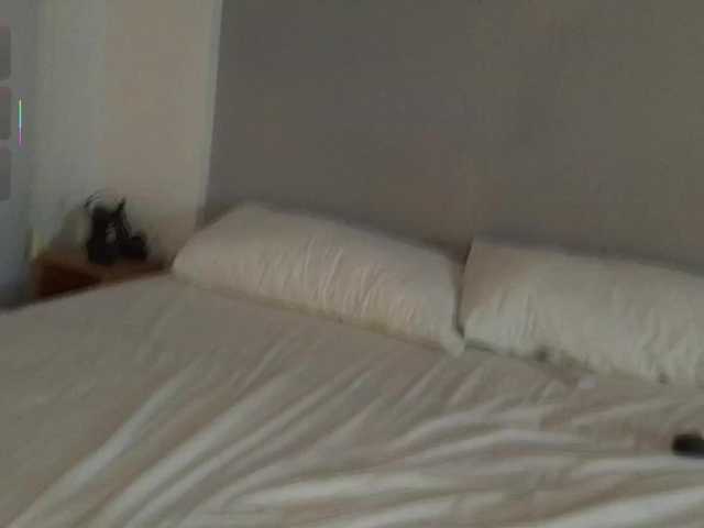 Bella-J's BongaCams show and profile