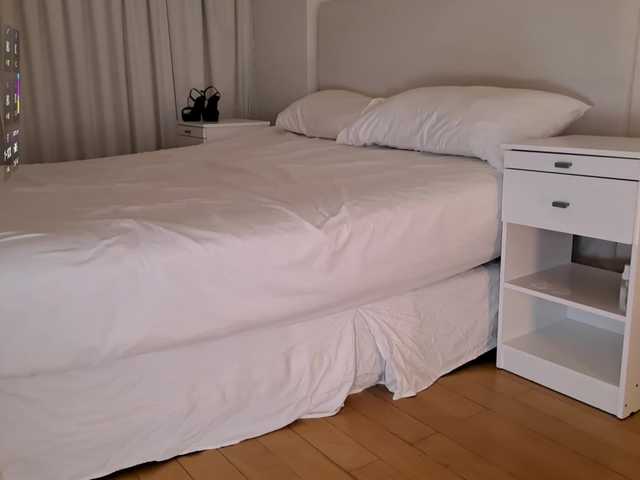  Bella-J chat room