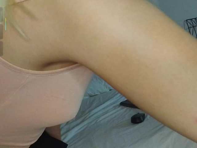 Bella_Byers webcam