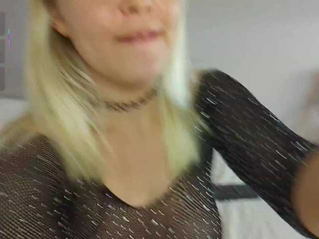 Bella-J's BongaCams show and profile