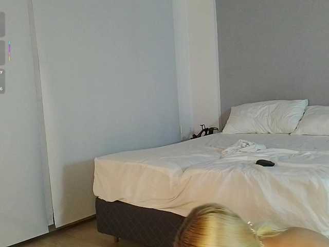 Bella-J's BongaCams show and profile