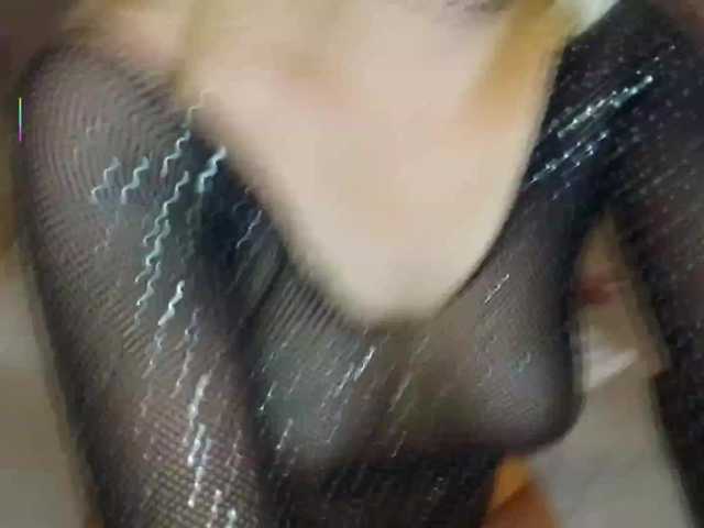 Bella-J's BongaCams show and profile