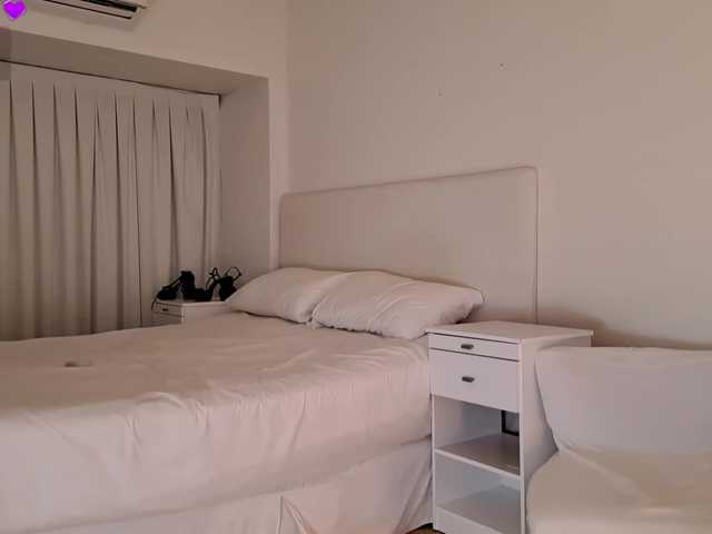  Bella-J chat room