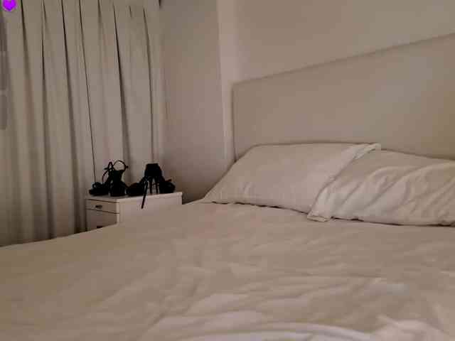 Bella_Byers webcam