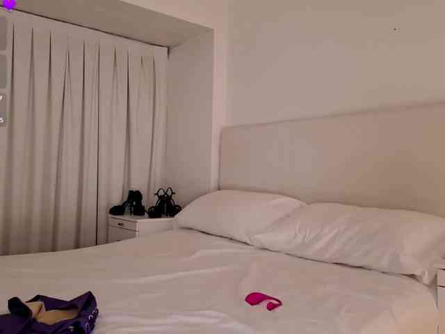 Bella_Byers webcam