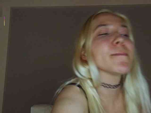 Bella_Byers webcam