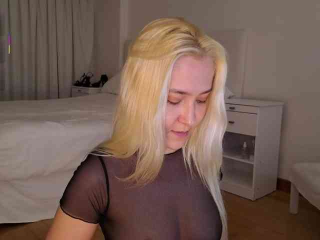 Bella_Byers webcam