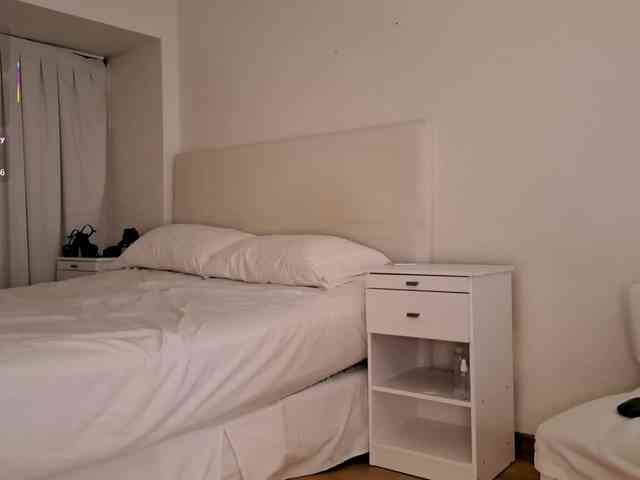Bella_Byers webcam