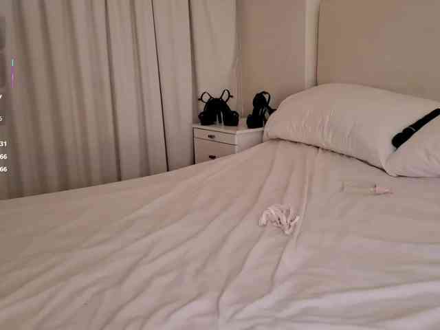 Bella_Byers webcam