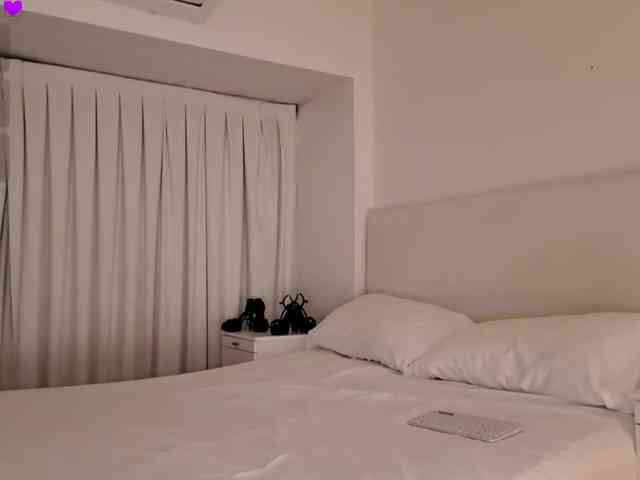 Bella_Byers webcam
