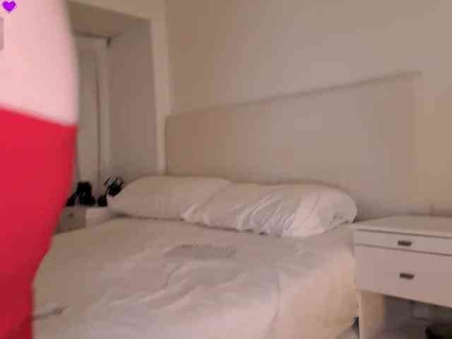 Bella_Byers webcam