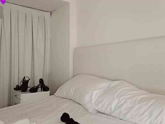 Bella_Byers webcam