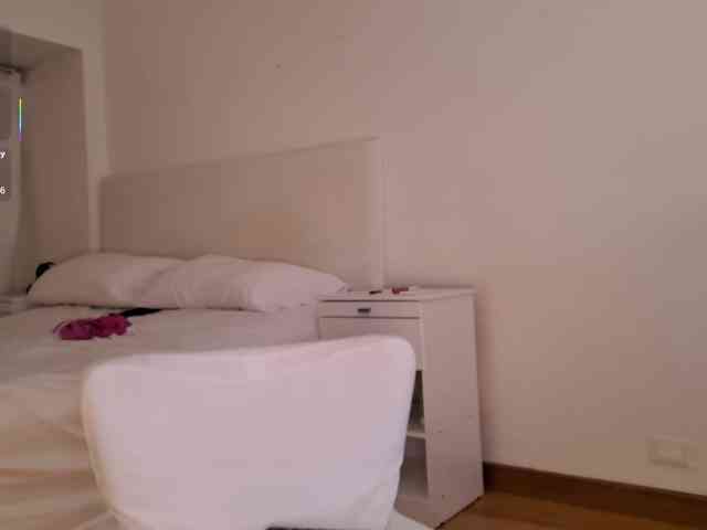 Bella_Byers webcam