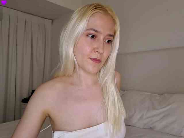Bella_Byers webcam