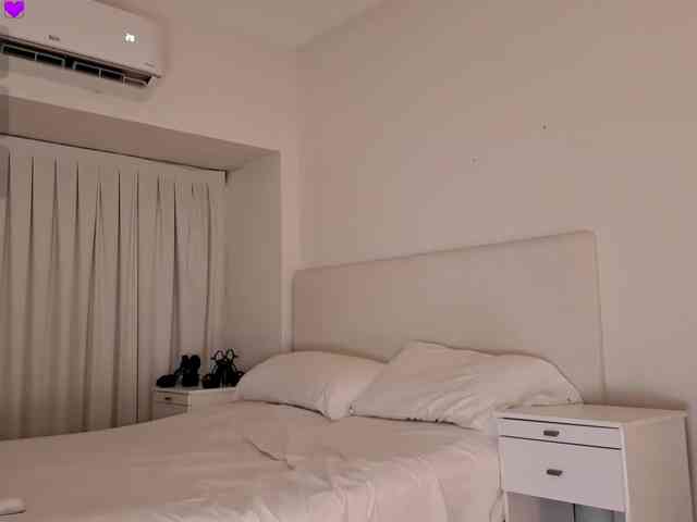 Bella_Byers webcam