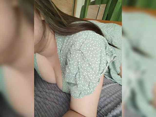 KissMyLipsXx webcam