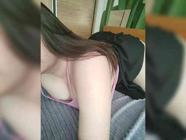KissMyLipsXx webcam