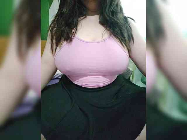 KissMyLipsXx webcam