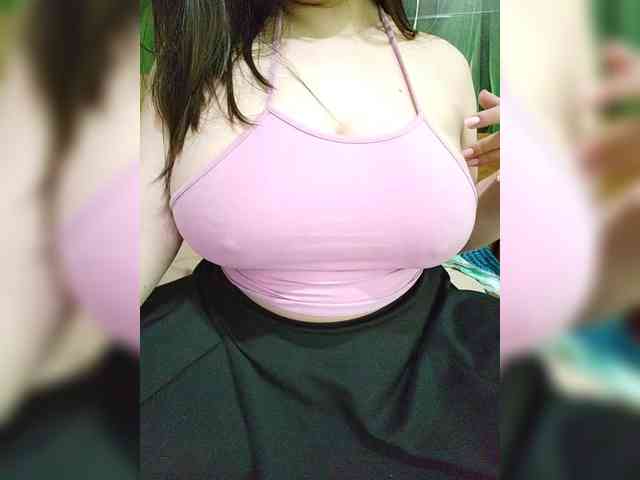 KissMyLipsXx webcam